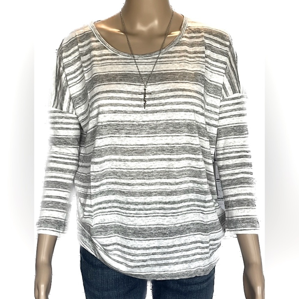 NWT Velvet by Graham & Spencer top